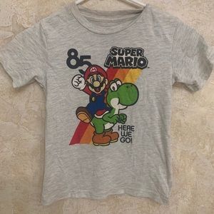 Kids super Mario T-shirt size 5T great condition